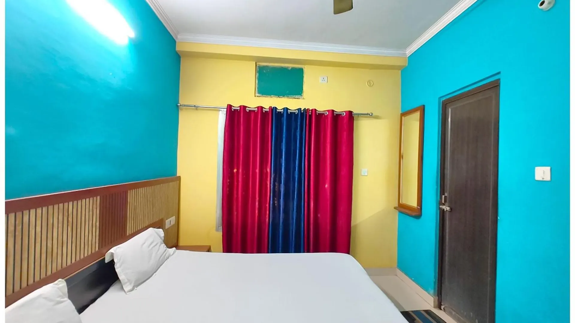 Varanasi Hotel Kashi Inn Near Railway Station - With #Prime Location #Wi-Fi #Hygience & Spacious Room - Near Kashi Vishwanath Temple And Ganga Ghat - A Best Hotel In Heart Of City